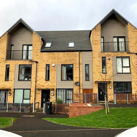 Sheffield City Centre , Free Wifi & Parking - Private Room - Shared House Екстериор снимка