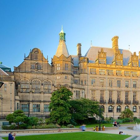 Sheffield City Centre , Free Wifi & Parking - Private Room - Shared House Екстериор снимка