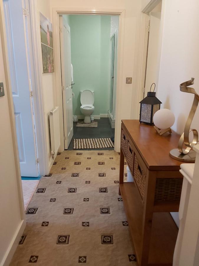 Sheffield City Centre , Free Wifi & Parking - Private Room - Shared House Екстериор снимка