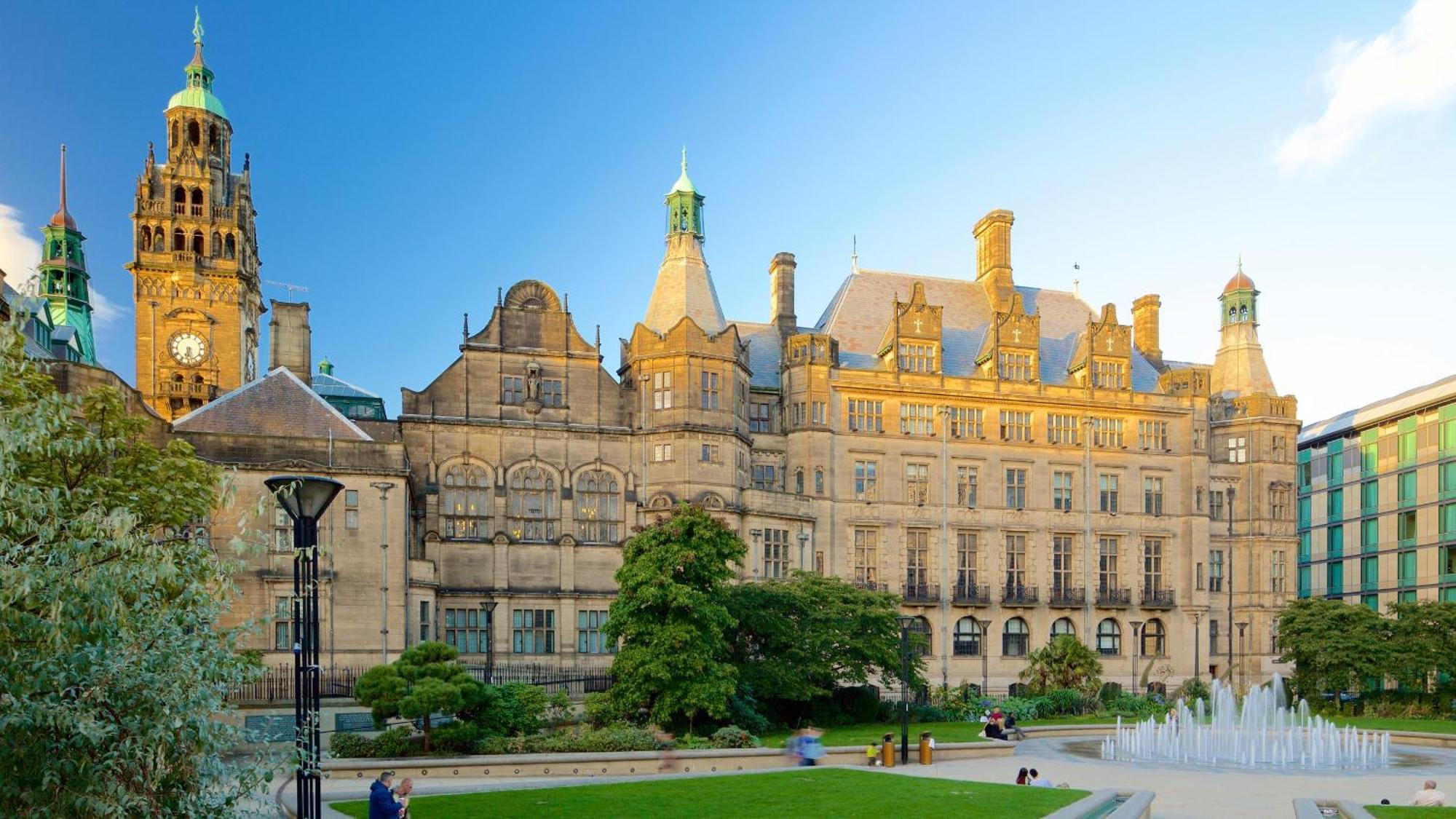 Sheffield City Centre , Free Wifi & Parking - Private Room - Shared House Екстериор снимка